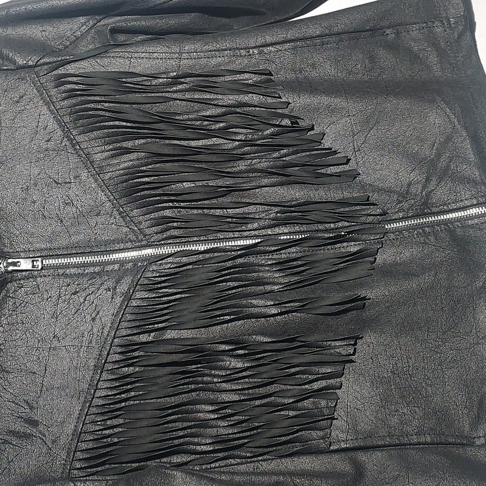 American Eagle faux leather fringe jacket women's size‎ medium - Picture 3 of 8
